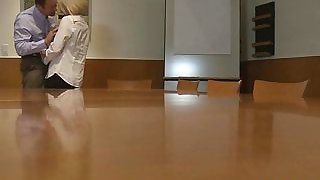 Blonde MILF babe slammed in a meeting..